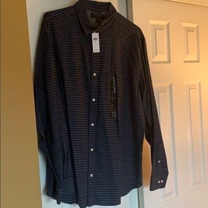 Men’s casual button down shirt